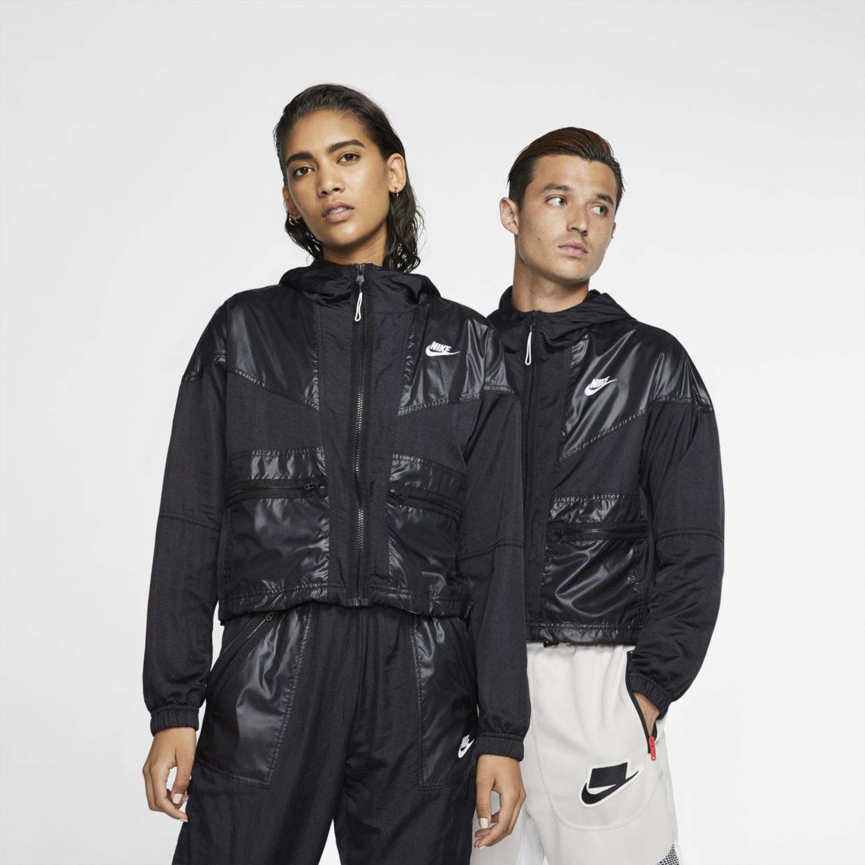 Куртка Nike Sportswear Windrunner BV2833-010