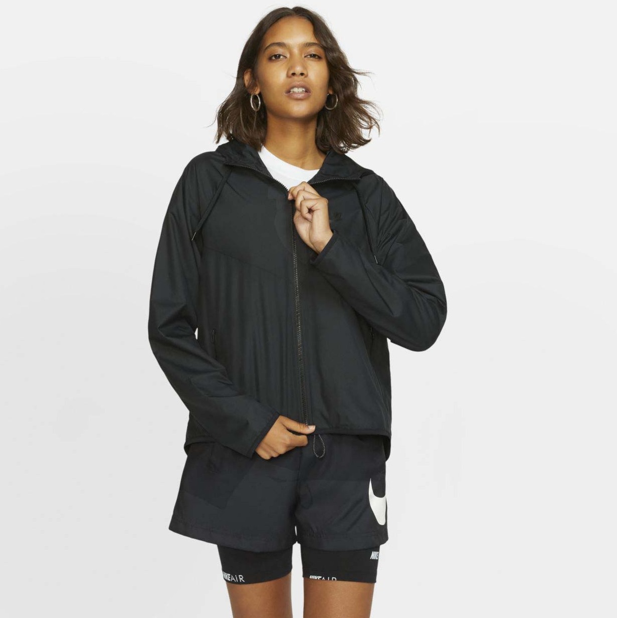 Женская куртка Nike Sportswear Windrunner Hooded FZ BV3939-011